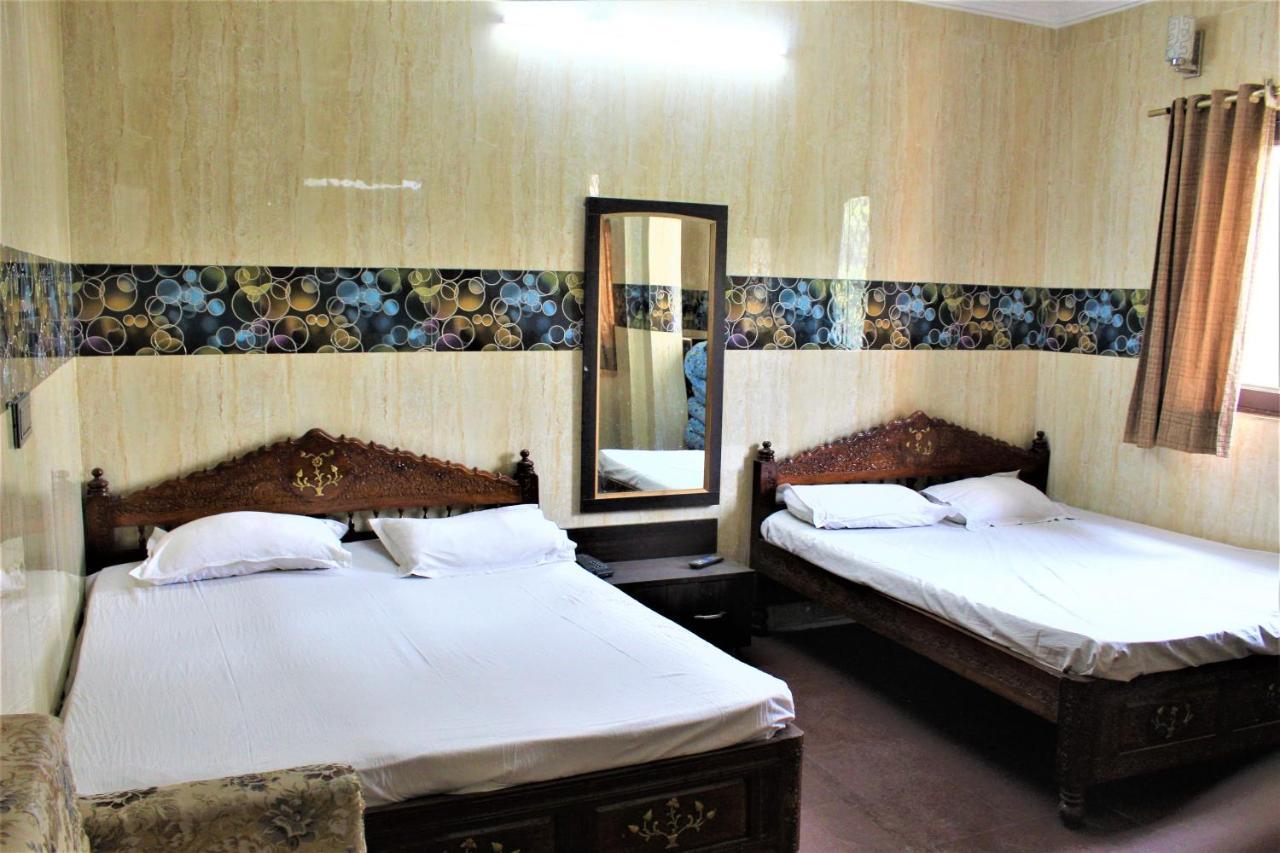 Central Guest House , Walk In Dargah & Markaz New Delhi Exterior photo